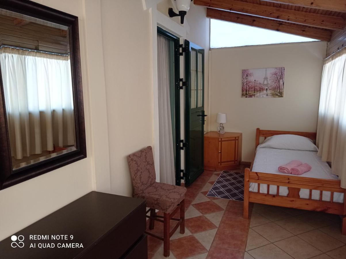 Bratis House Apartment Vartholomio Exterior photo